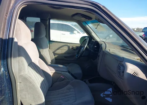 2001 Chevrolet S10 from USA, damaged, VIN 100CS19W018193581